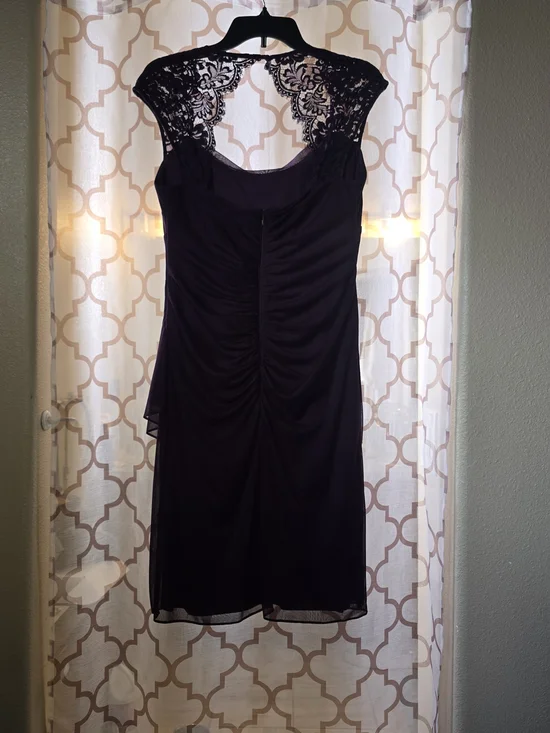 Xscape Plum Lace-Shoulder Midi Dress - Picture 2 of 3